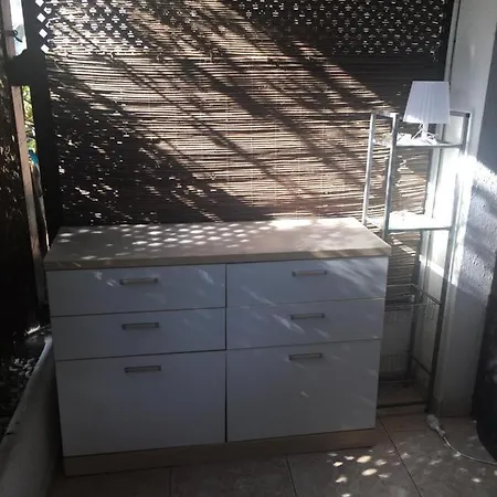 - Estudio En Urbanizacion Parque La Carolina * Marbella