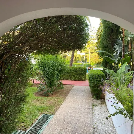 - Estudio En Urbanizacion Parque La Carolina Apartment Marbella