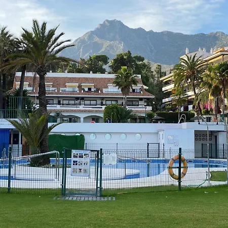 - Estudio En Urbanizacion Parque La Carolina * Marbella